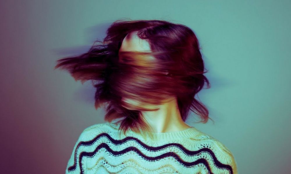 Μαλλιά: Tips για να αποφύγεις όλα όσα σου προσθέτουν χρόνια