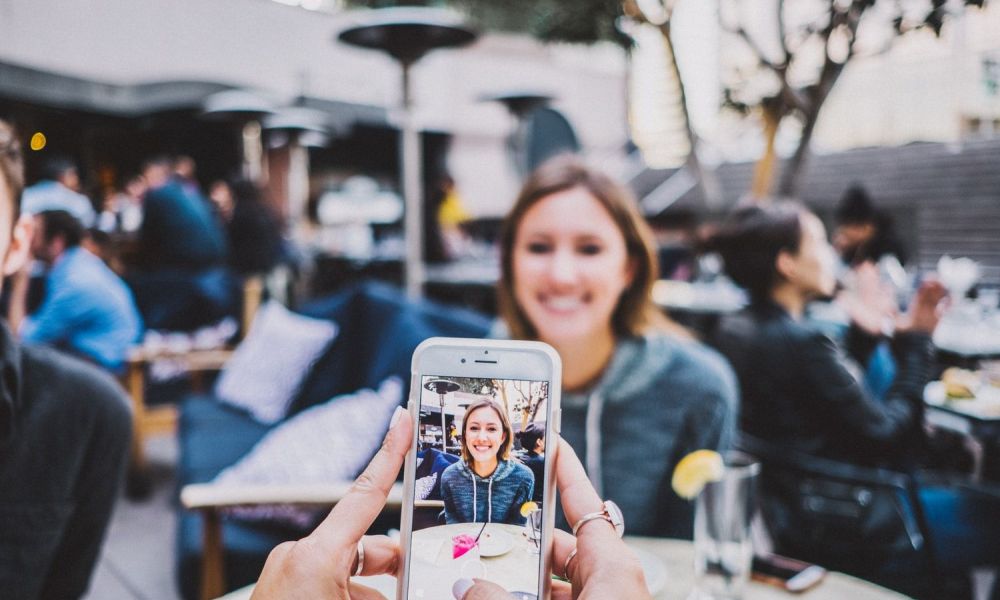 Πώς θα αποκτήσεις μία πιο υγιή σχέση με τα social media