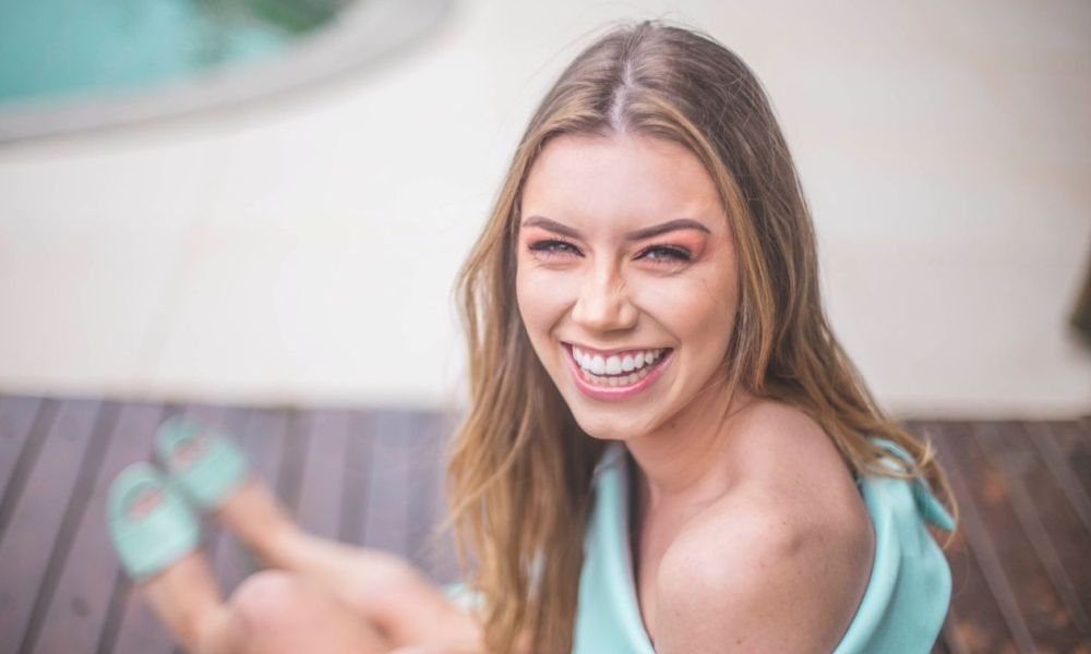 #ShareYourSelfieSmile: Το κίνημα που σε καλεί να μοιράσεις χαμόγελα και αισιοδοξία