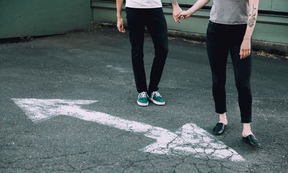 Ηonesty bombing: Πόση ειλικρίνεια μπορεί να αντέξει τελικά μία σχέση;