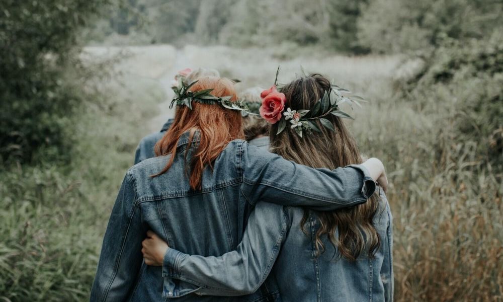 Τέσσερα πράγματα που οφείλεις να πεις στη φίλη σου όταν βρίσκεται σε μία τοξική σχέση