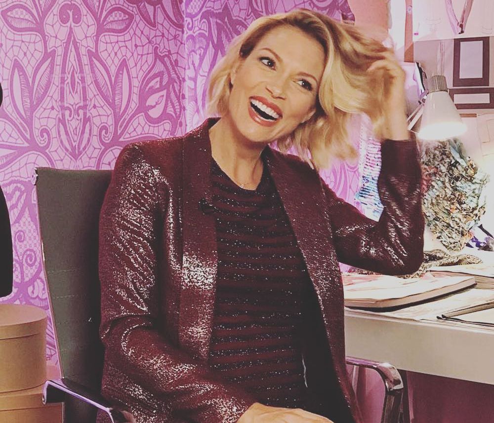 Η πρώτη φωτογραφία της Βίκυ Καγιά από το σπίτι της, μετά την γέννηση του γιου της