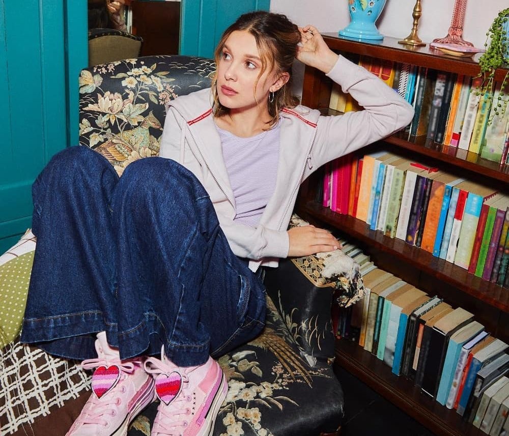 Με τις ασκήσεις της Millie Bobby Brown θα έχεις τους σφιχτούς γλουτούς που πάντα ονειρευόσουν