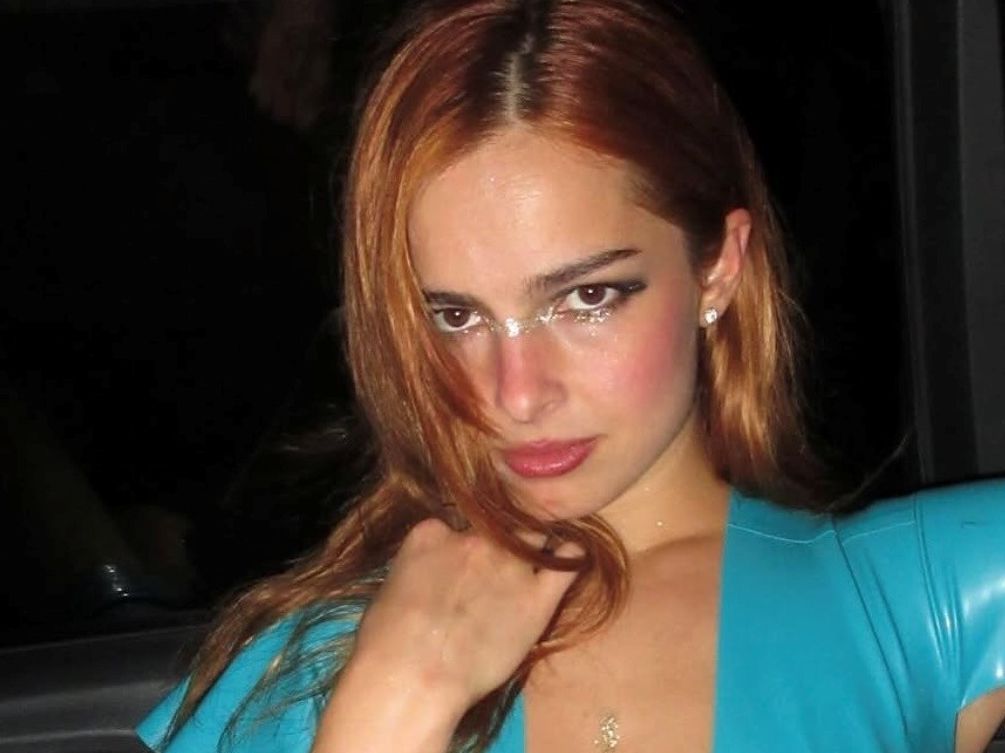 To sunwashed red αντικαθιστά το ξανθό για τη άνοιξη του 2026