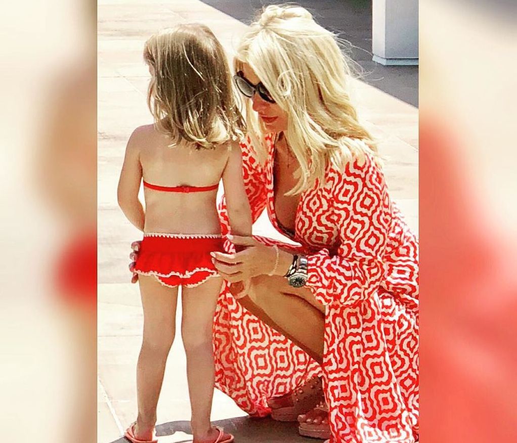 Ελένη Μενεγάκη: Το απίθανο photo album της Μαρίνας της που γιορτάζει