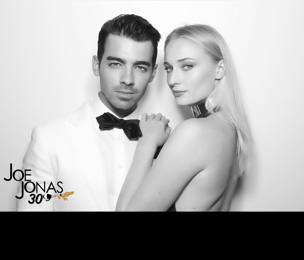 Δε φαντάζεσαι με ποια μπέρδεψε τη σύζυγό του ο Joe Jonas και τι ευτράπελο συνέβη