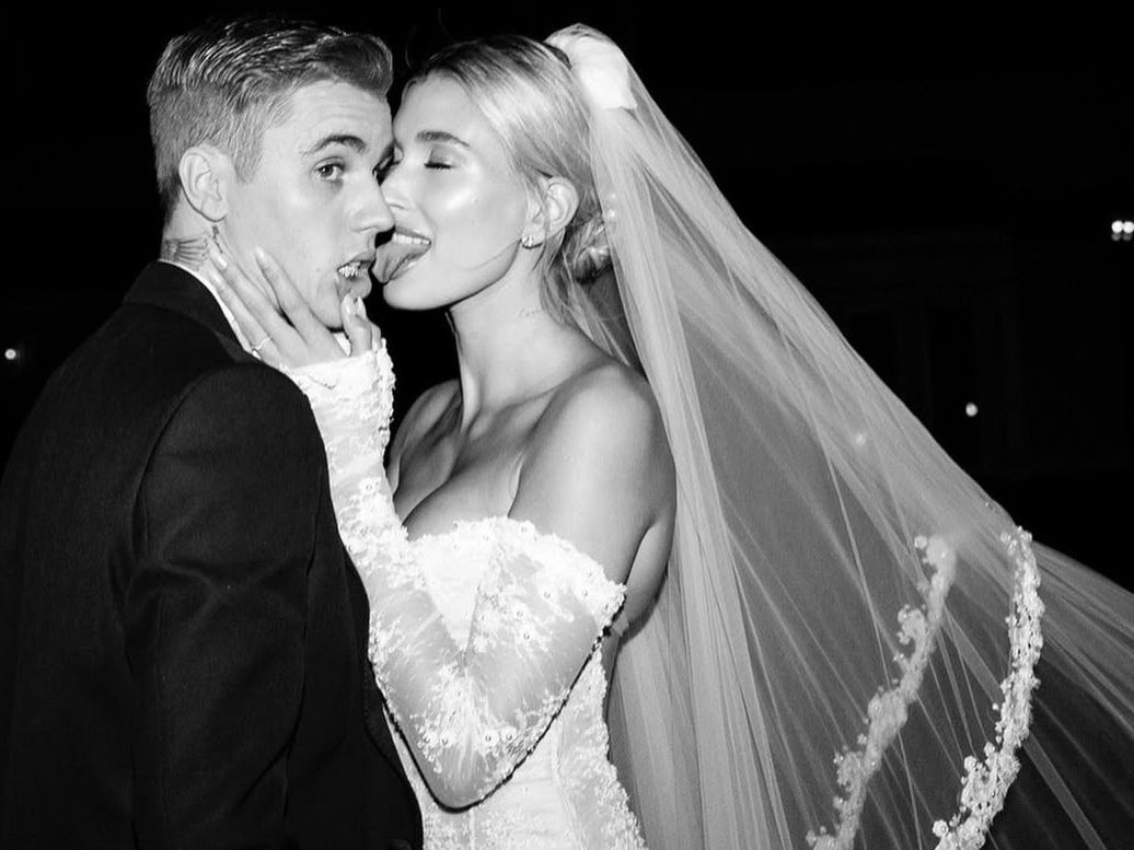 Ο Bieber γιόρτασε 7 χρόνια γάμου με την Hailey, αποκαλύπτοντας τους 10 κανόνες της οικογένειάς τους