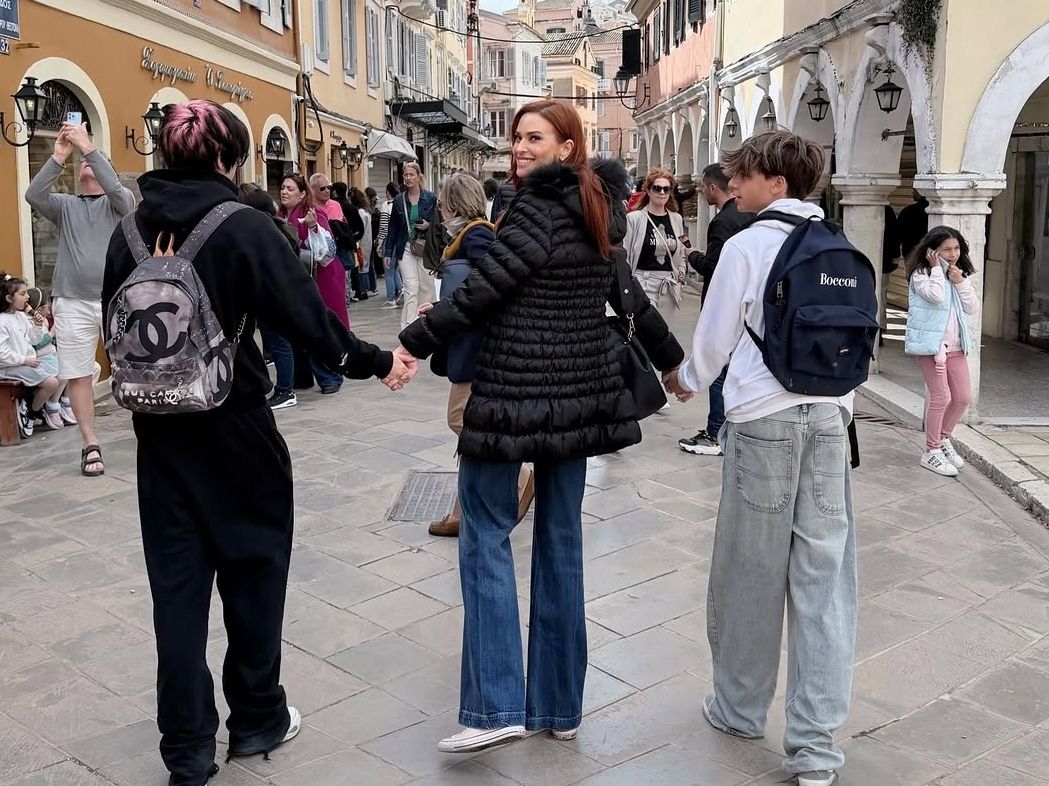 Το «τότε» και το «τώρα» της Χρηστίδου έδειξε πόσο μεγάλωσαν οι γιοι της Φίλιππος & Mike