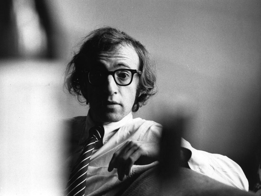 Το όρθιο κλισέ και αμφιλεγόμενος νευρικός εραστής έγινε 90: 90 τσιτάτα από τον «θείο» Woody Allen