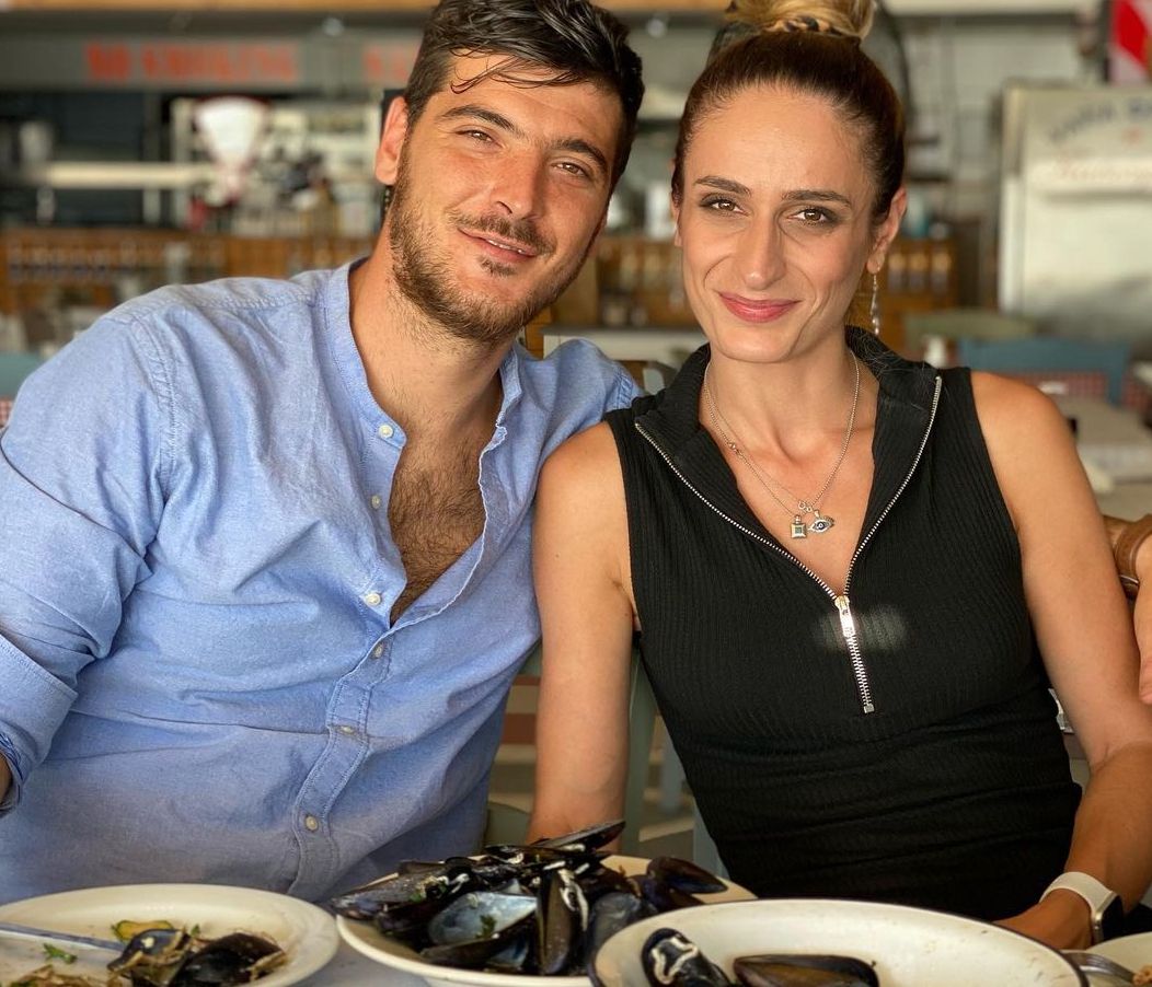 MasterChef 5: Ανούς και Διονύσης διαψεύδουν τις φήμες χωρισμού και μας δείχνουν το σπίτι τους