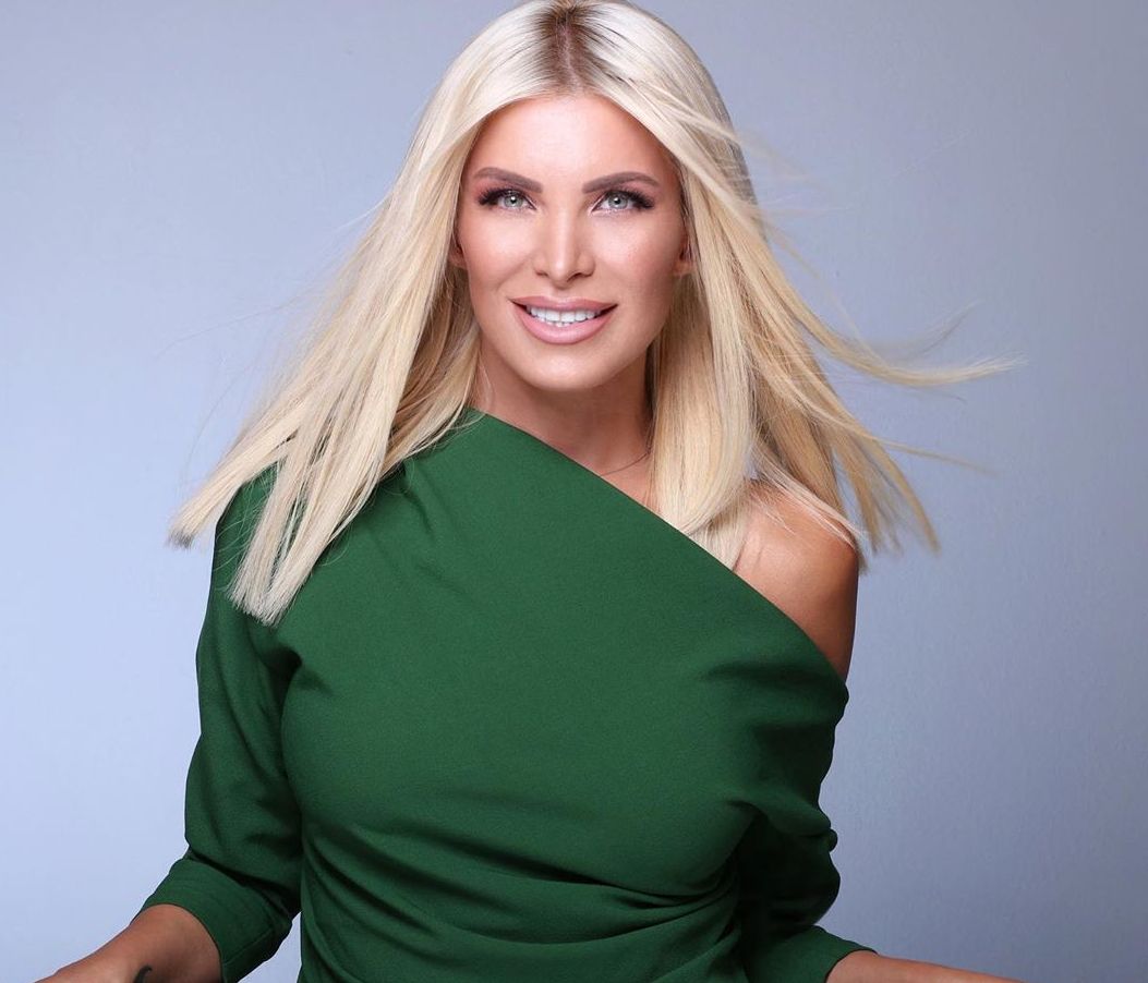 Παρατήρησες κι εσύ πόσο απίθανο είναι το σαλόνι της Κατερίνας Καινούργιου; (photos)