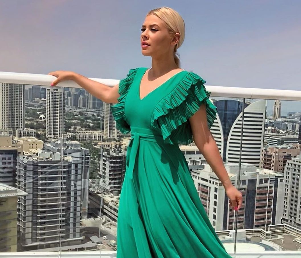 Η Λάουρα Νάργες έκανε το πρώτο της τατουάζ και ιδού το σχέδιο που διάλεξε (photos)