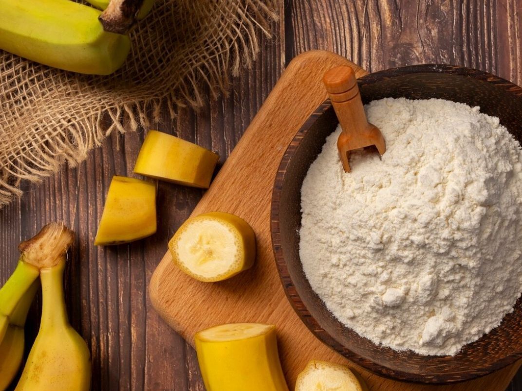 Φλούδα μπανάνας και νερό με μαγειρική σόδα: Γιατί προτείνουν αυτό το μείγμα και σε τι χρησιμεύει