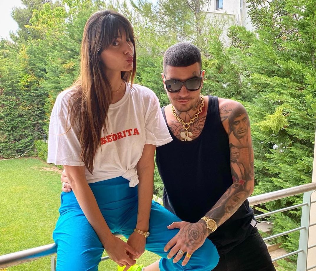 Ηλιάνα Παπαγεωργίου – Snik:  Tα καυτά φιλιά στα Κουφονήσια