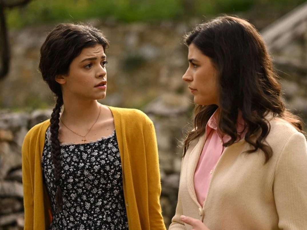 Δανάη Παππά  - Τζένη Καζάκου συμμαχούν κατά του πατέρα τους στον Άγιο Έρωτα μετά τη μεγάλη αποκάλυψη