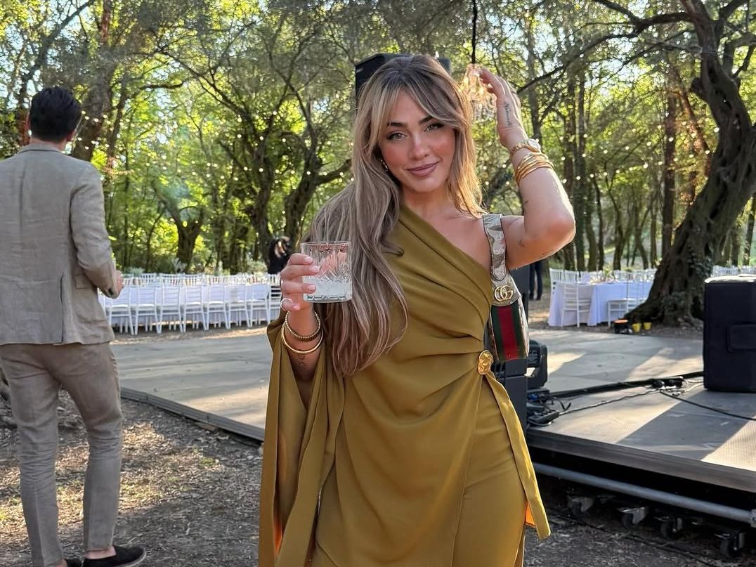 Η Κόνι Μεταξά βάφει τα μαλλιά της «caramel brown» και την αλλαγή αυτή την λατρέψαμε ήδη