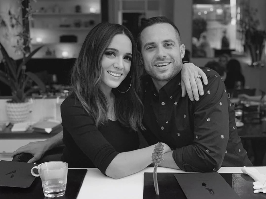 Η Καλομοίρα & ο Γιώργος Μπρούσαλης γιορτάζουν 15 χρόνια γάμου και αυτή η στιγμή που ξεκίνησαν όλα