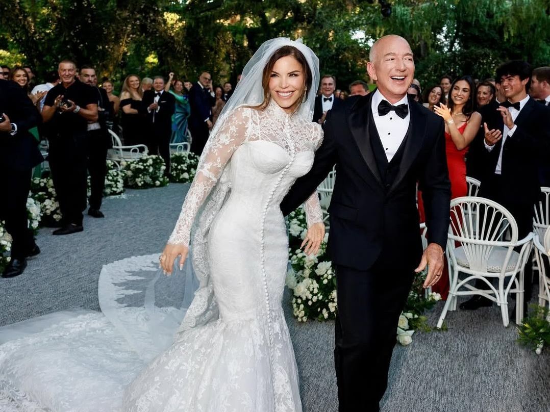 Μετά τον γάμο της με τον Jeff Bezos, η Lauren Sánchez άλλαξε όνομα και έσβησε όλο το παρελθόν της