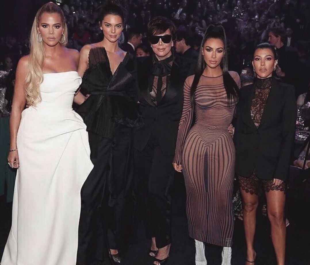 Mίσος μέσα στις γιορτές; Η φωτογραφία της Kim που θα εξοργίσει τις αδερφές της