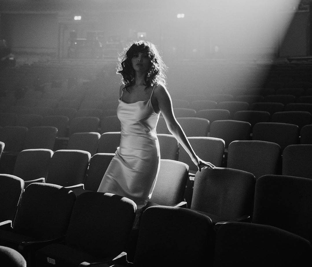 «Dance Again»: Το νέο music video της Selena Gomez βοηθά όσους έχουν πληγεί από την πανδημία