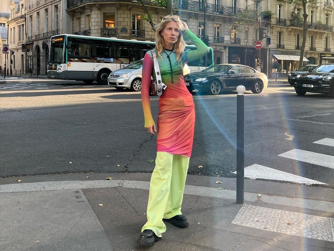 Το skirt-over-pants trend θα είναι η πιο ενδιαφέρουσα τάση της χρονιάς