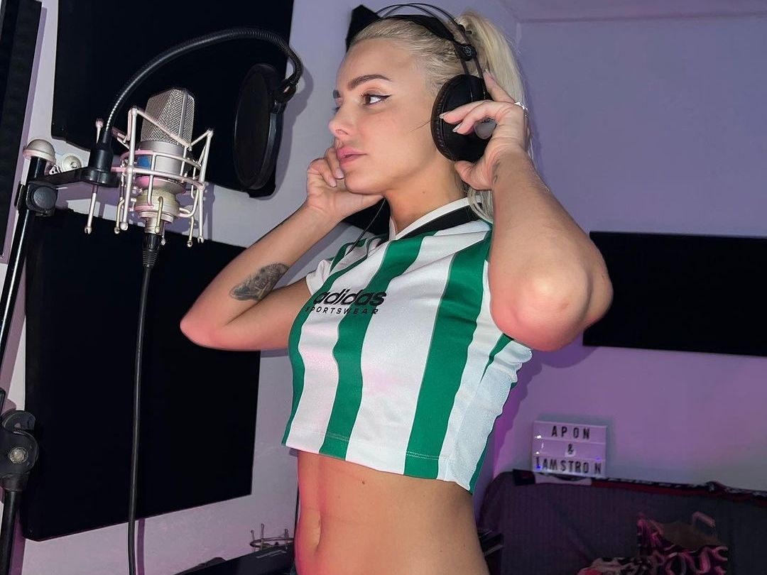 H Josephine έβγαλε νέο album με τίτλο «Τα Καλά Κορίτσια» & αυτά είναι τα τραγούδια που ήδη αγαπήσαμε