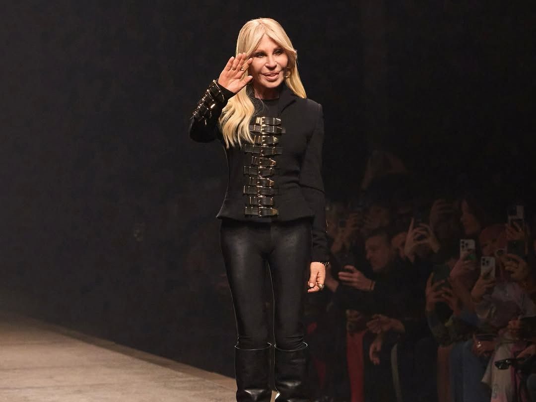 Η Donatella αποχωρεί μετά από 27 χρόνια από τον οίκο Versace -Ο Dario Vitale είναι ο νέος διευθυντής