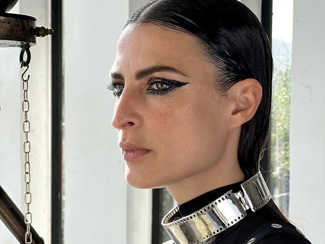 Δες πώς να πετύχεις το τέλειο smokey eye look με μόνο μία mascara - Τα tips από τον makeup artist