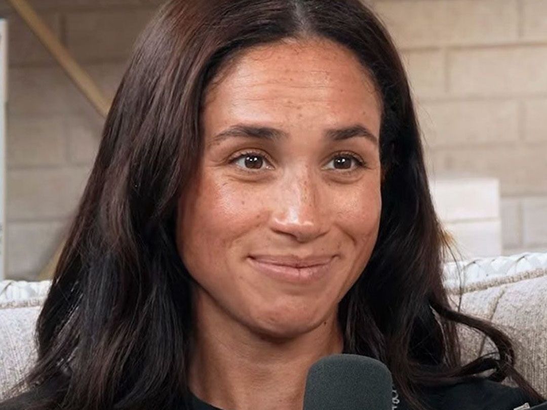 Η Meghan κλαίει & εξηγεί: «Ξέρω ότι είμαι καλή φίλη & τι είδους μητέρα & τι είδους άνθρωπος είμαι»
