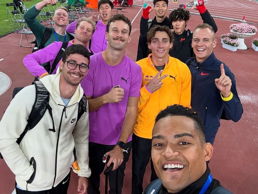 Ασημένιος με νέο πανελλήνιο ρεκόρ ο Manolo και το παρεάκι του επί κοντώ είναι αξιοθαύμαστο