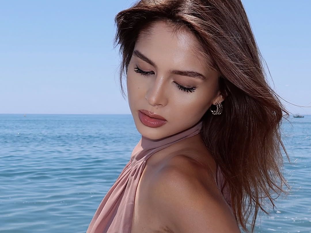 Δες πώς να φτιάξεις το δικό σου DIY face mist με νερό καρύδας για να ενυδατώνεις την επιδερμίδα σου