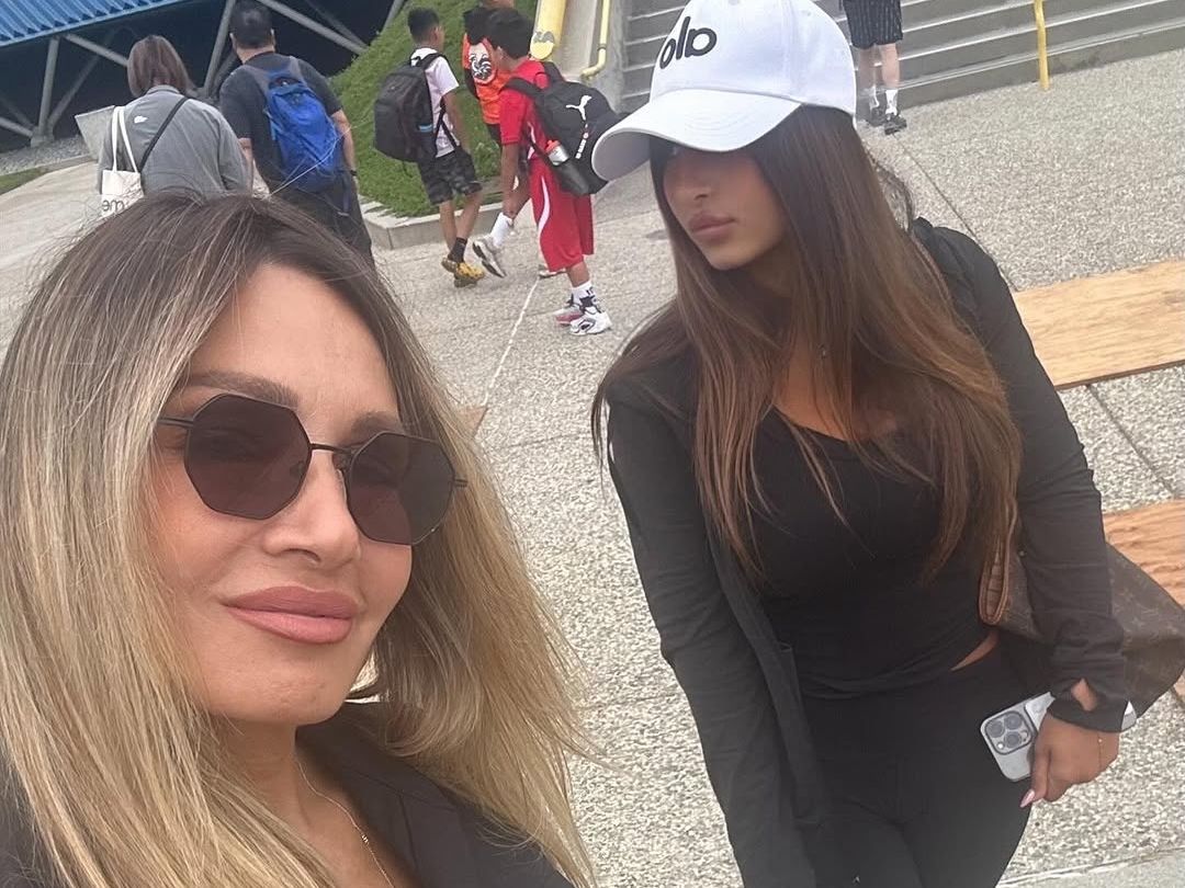 Η Μίλα Ίβιτς έκανε το όνειρό της πραγματικότητα και η μαμά Ελένη Πετρουλάκη καμαρώνει