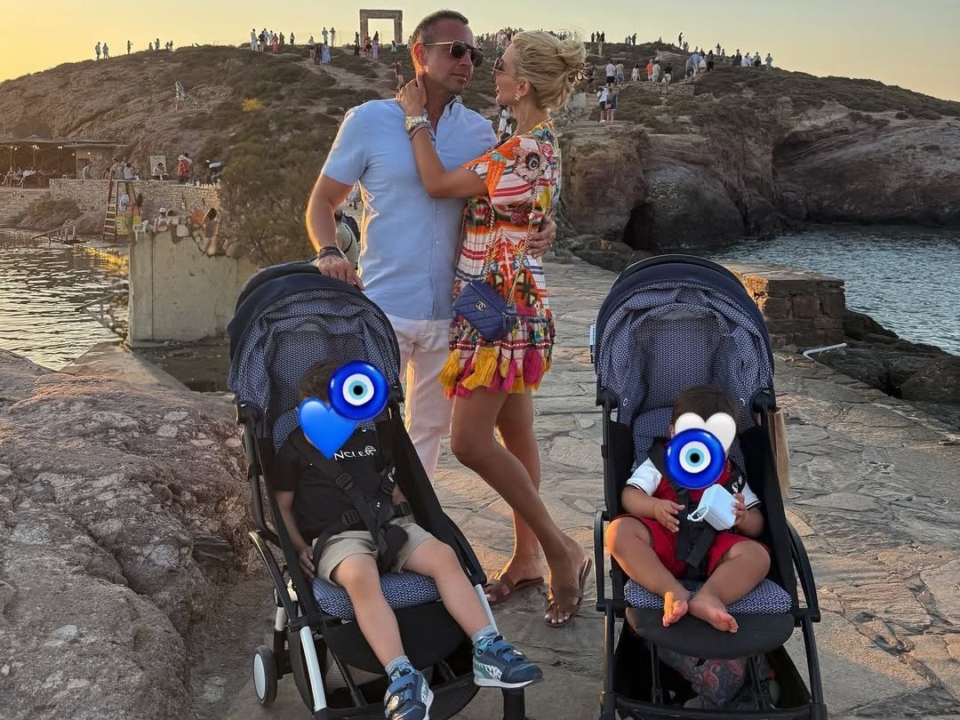 Η πρώτη οικογενειακή φωτογραφία της Κωνσταντίνας Σπυροπούλου ήρθε από το μέρος που τους υιοθέτησε