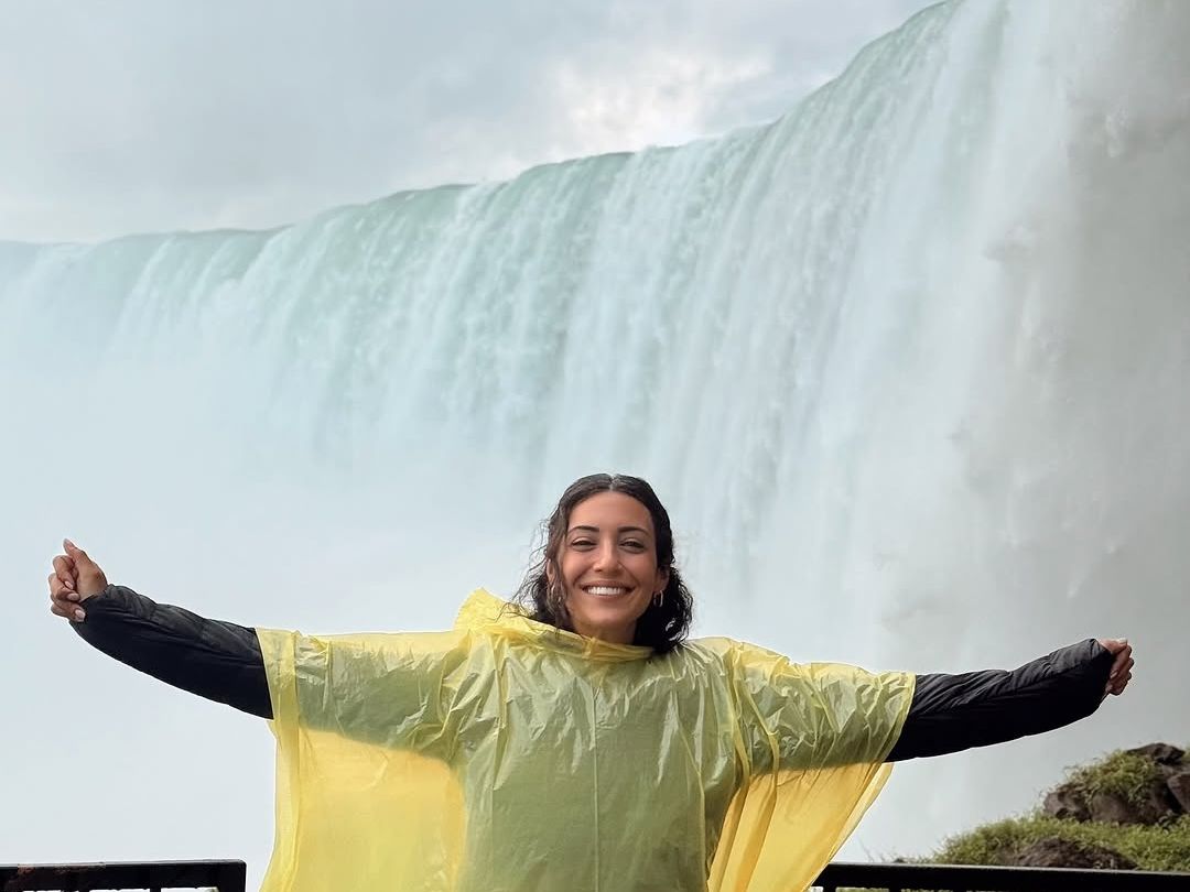Η Ευγενία Σαμαρά γιορτάζει στους καταρράκτες του Νιαγάρα και η ευχή που κάνει μας αφορά όλους