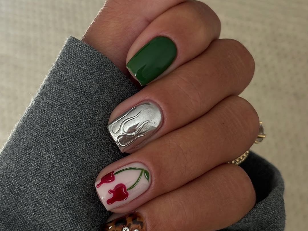 Olive green: Δες τα πιο ξεχωριστά nail arts για κοντά & μακριά νύχια με το must-χρώμα της σεζόν