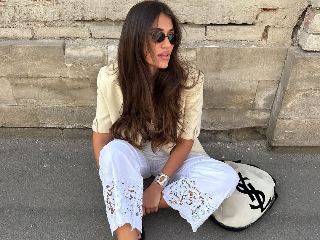 Αν έχεις βαρεθεί τα denim jeans, φόρεσε ένα από αυτά τα 10 office παντελόνια που ταιριάζουν με όλα