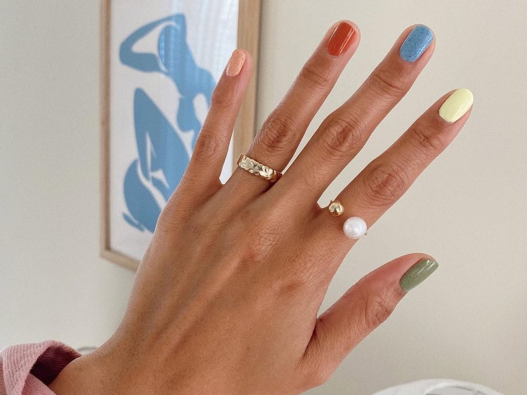 Πες μου το ζώδιο σου, να σου πω τι χρώμα manicure επιλέγεις