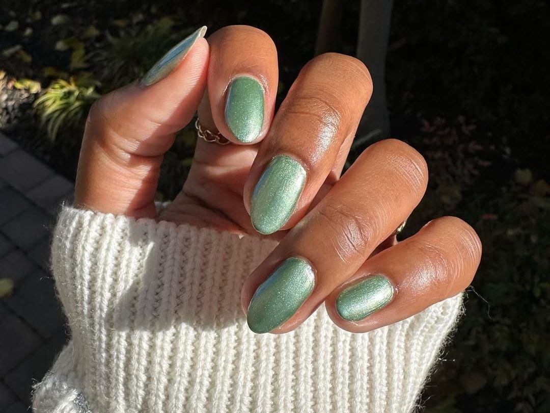 Green Manicure: 3 λόγοι που θα σε πείσουν να το υιοθετήσεις αυτή τη μεταβατική περίοδο