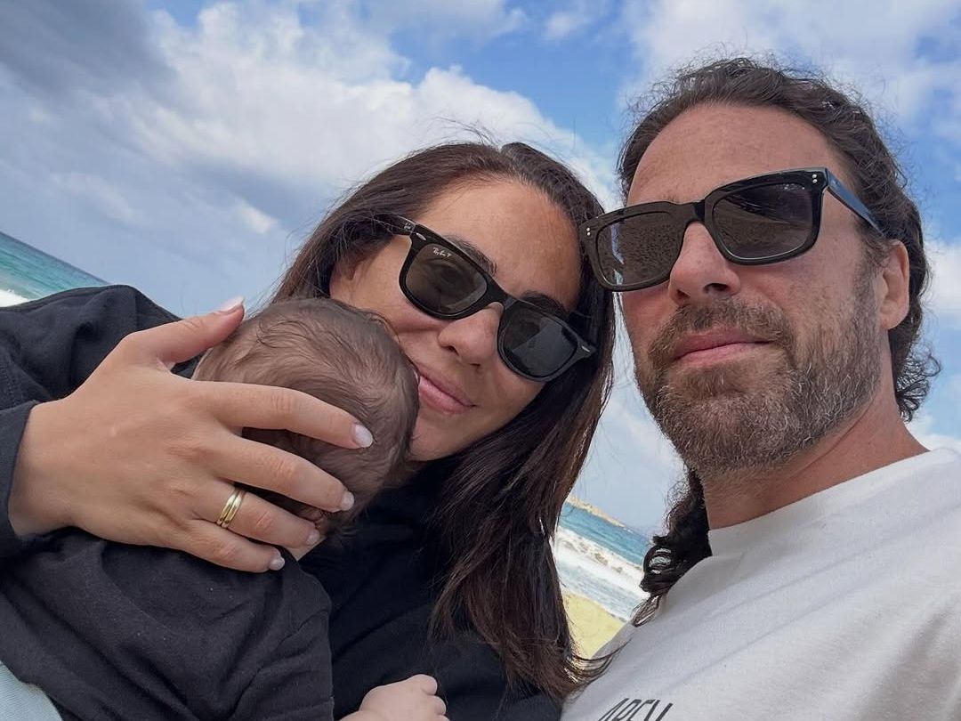 «Λίγο τρομακτικό, αλλά γεμάτο ομορφιά», λέει ο Γρηγόρης Μόργκαν για το πρώτο οικογενειακό ταξίδι