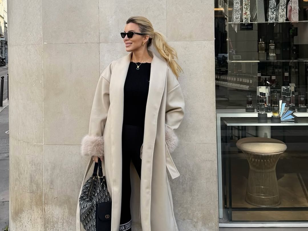 Η Κατερίνα Καινούργιου στο Παρίσι φόρεσε τα 2 παλτό που θέλουμε όλες αυτή τη σεζόν