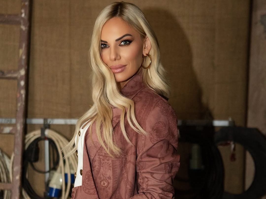 Η Ιωάννα Μαλέσκου εμφανίστηκε με πιο σκούρα μαλλιά από ποτέ: ποια ήταν η αντίδραση του συζύγου της