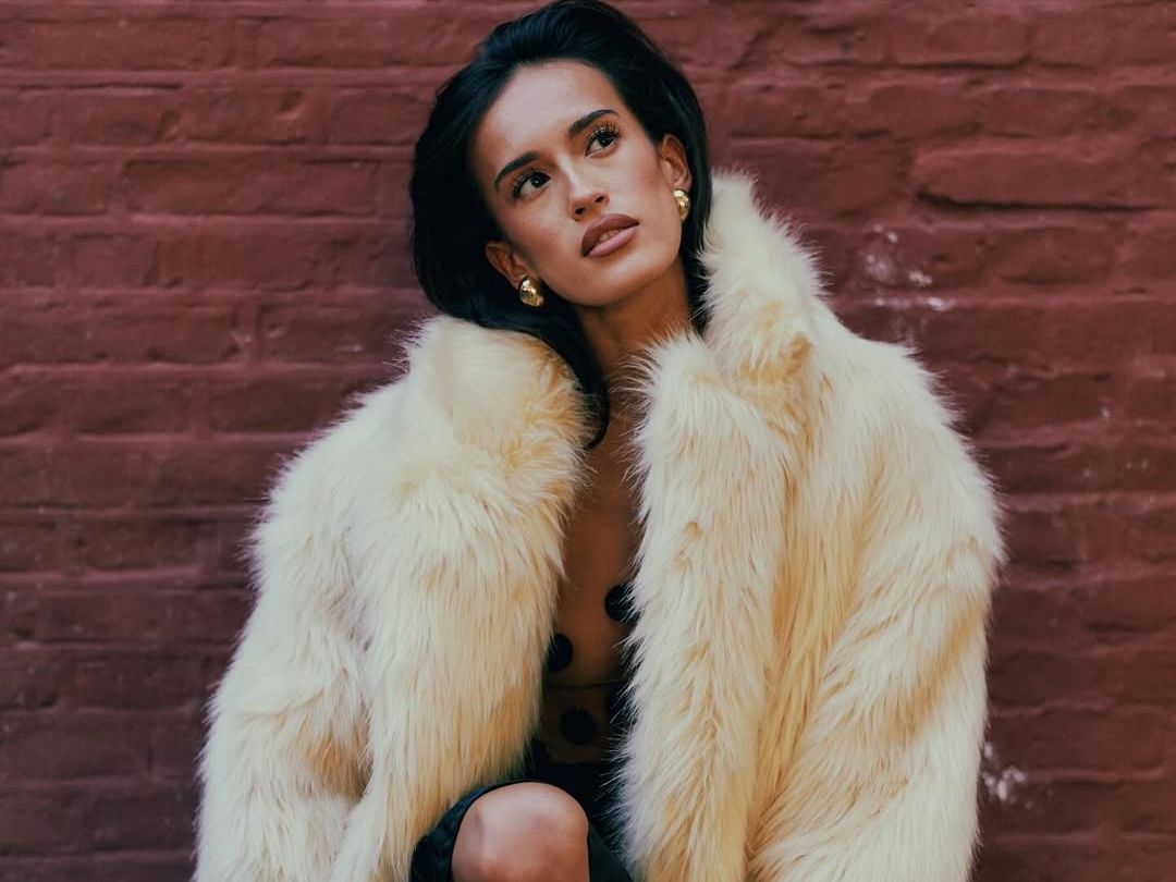 Η «άφιξη» του χειμώνα σε 6 αρώματα: Γήινες ξυλώδεις νότες που ζεσταίνουν κάθε δέρμα