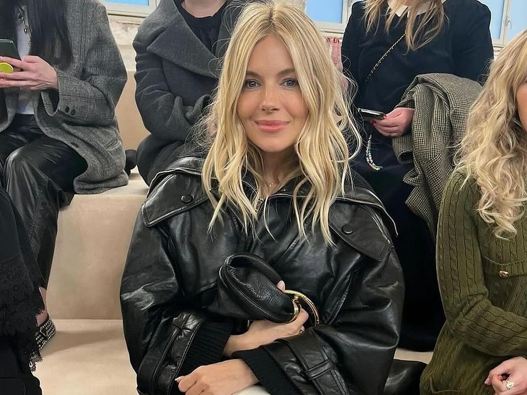 Αντίο φριζάρισμα: 6 anti-frizz προϊόντα μαλλιών για τέλεια μαλλιά ακόμα και στη βροχή