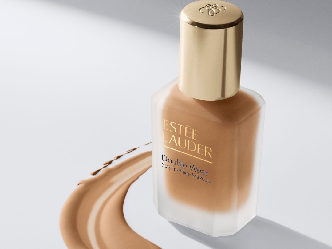 Η Estée Lauder αποκαλύπτει τη νέα εποχή του εμβληματικού της makeup