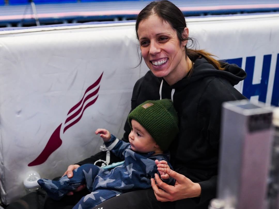 Η εικόνα της Στεφανίδη με τον σύζυγο και τον γιο τους στο στάδιο είναι η κανονικότητα που μας αξίζει