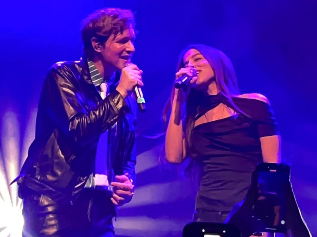 Πήγα στο live του Leon of Athens και όταν είπε το «Εδώ» με τη Σάττι, η πόλη σταμάτησε για λίγο