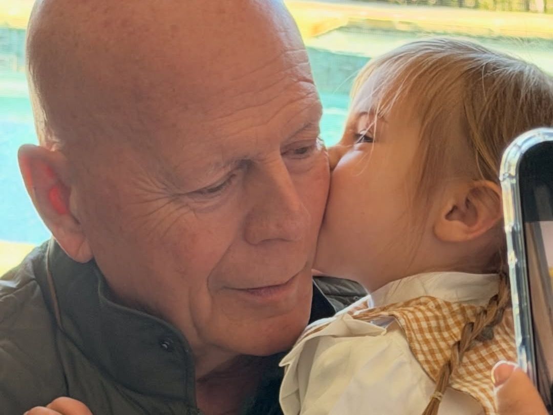 Ο Bruce Willis έγινε 71: Το φιλανθρωπικό ταμείο με το όνομά του και τα πλάνα με την εγγονή του