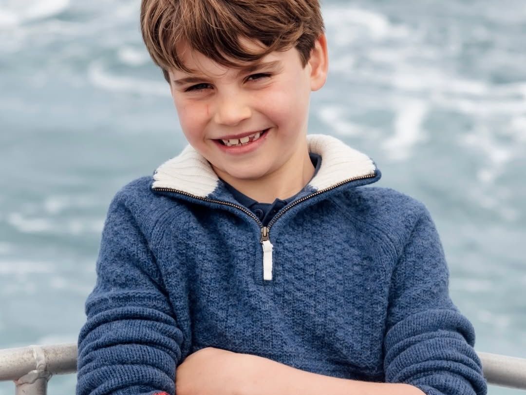 «Τα 8 είναι υπέροχα»: Ο Πρίγκιπας Louis έχει γενέθλια και μάς χάρισε το πιο αυθόρμητο βίντεο