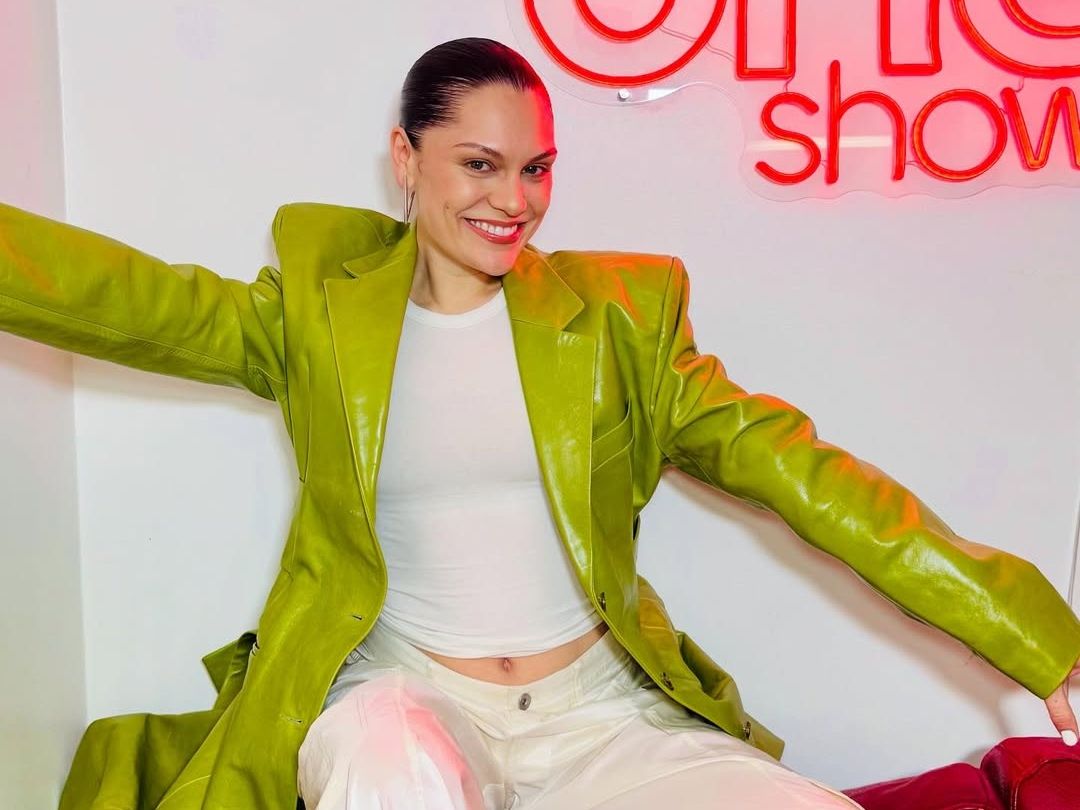 Η Jessie J νίκησε τον καρκίνο: Το βίντεο, τα δάκρυα χαράς και η ανακούφιση μετά από 1 χρόνο