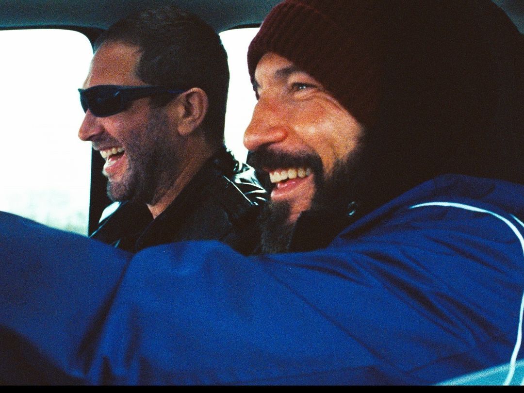 Το «δώρο» πριν το φινάλε του «The Bear»: Ο Jon Bernthal & ο Ebon Moss-Bachrach μάς μιλούν το «Gary»